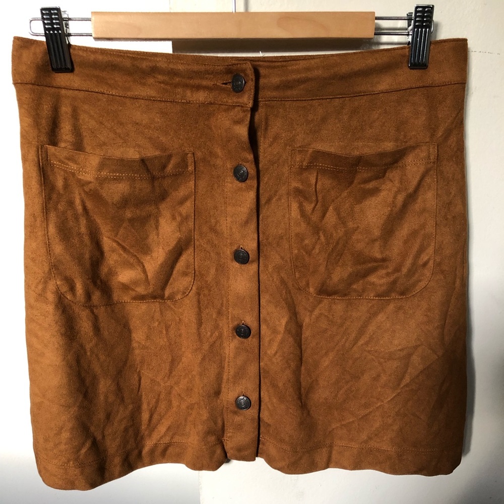 Suede button up skirt💖